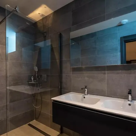 Contemporaine Orizonte - 15 Pers - 400m2 Vue *